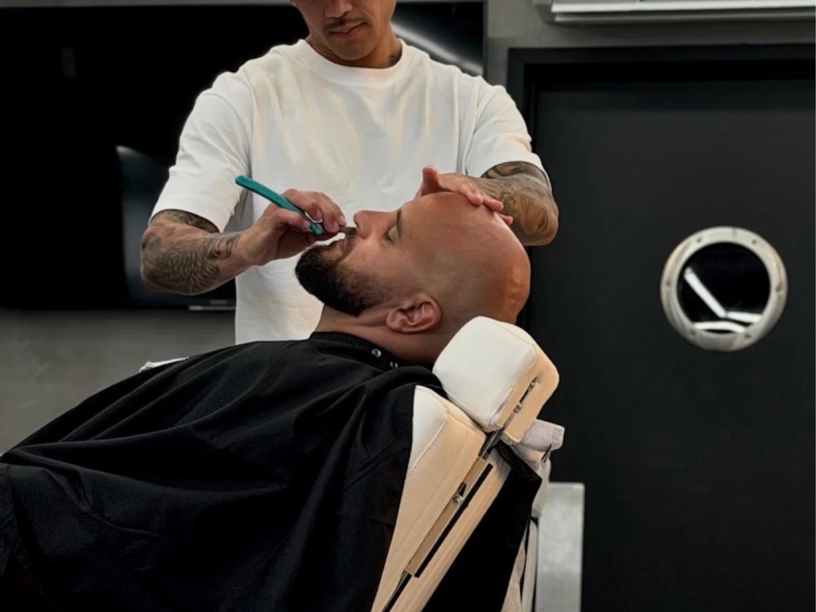 Solo barber studio cover